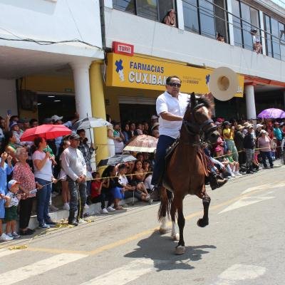 Desfile Civico 36